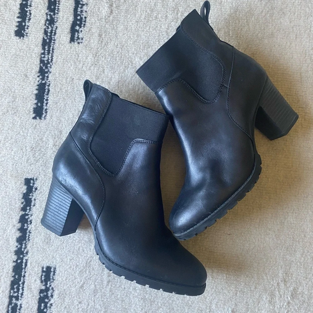 Clarks Verona ease booties black sz9 - Picture 1 of 5